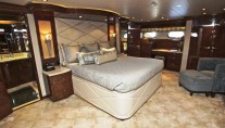 MISSY B II - Master Cabin